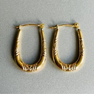 14k Yellow Gold Ornate Oval Hoop Earrings Jacmel Mauritius JCM Vintage